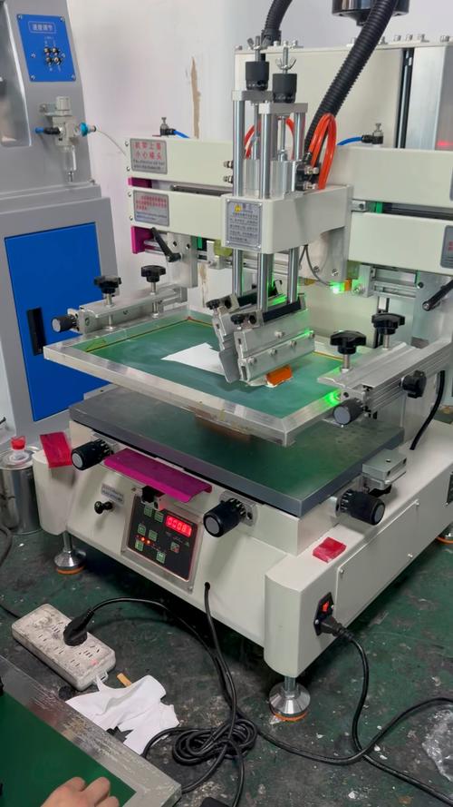 丝印机使用时需要注意的几个事项–––广州云月印刷设备 丝印机使用时需要注意的几个事项–––广州云月印刷设备